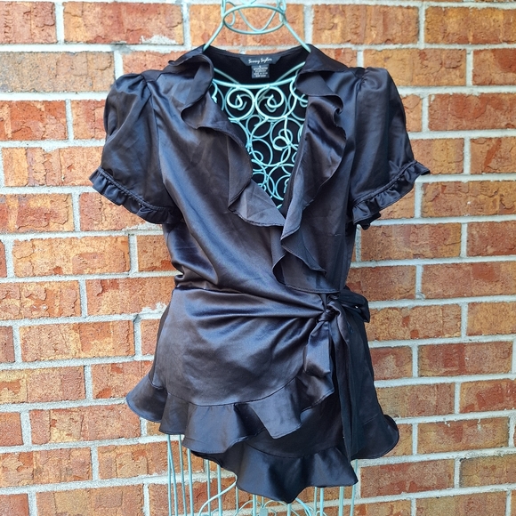 Wrap-Around Top Vintage Black Satin Ruffle Puff Sleeve Blouse - Picture 5 of 16